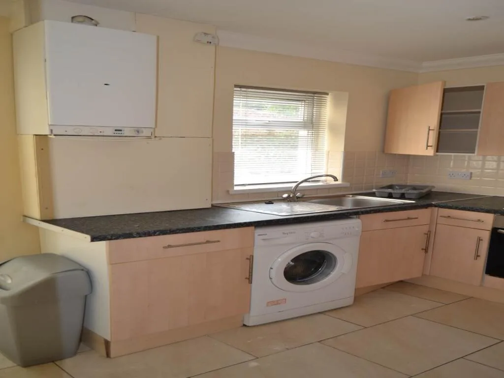 3 bedroom flat for rent