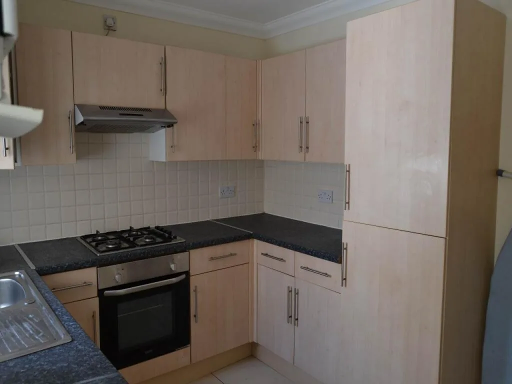 3 bedroom flat for rent