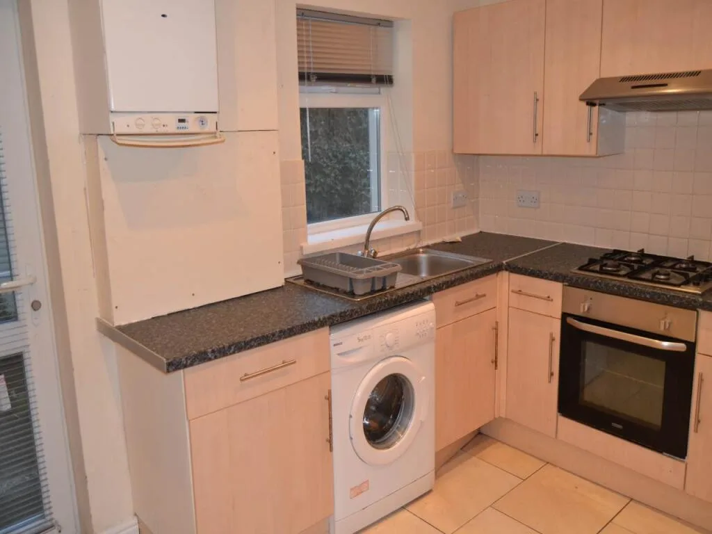 3 bedroom flat for rent