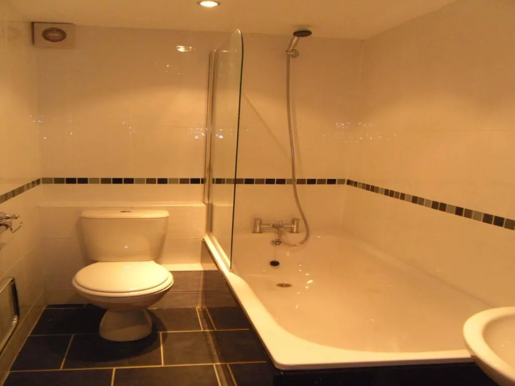 4 bedroom flat for rent