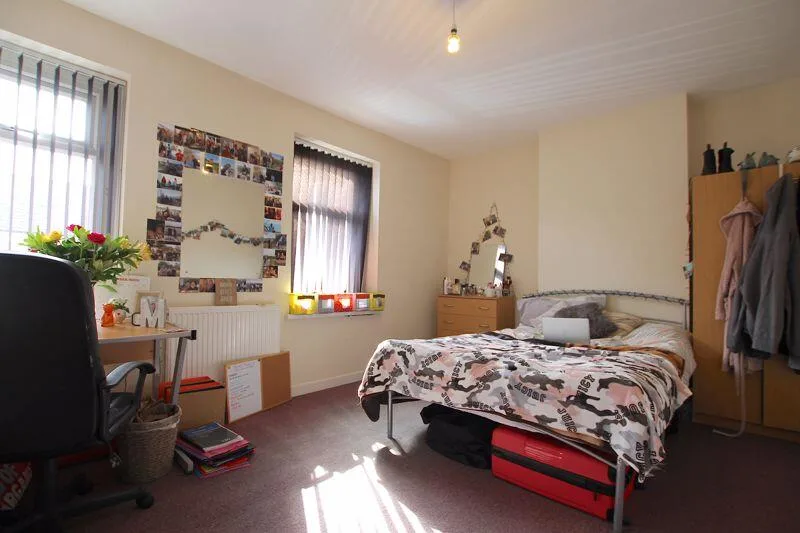 4 bedroom terraced house for rent