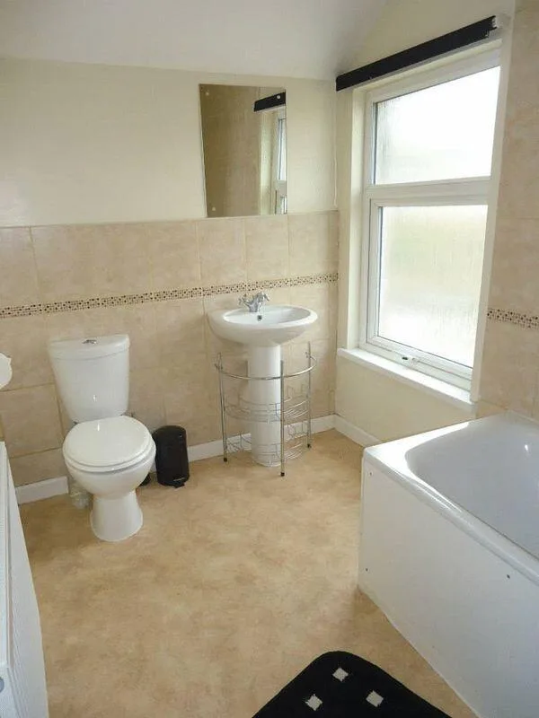 4 bedroom terraced house for rent