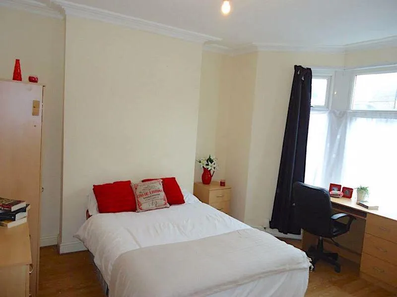 4 bedroom terraced house for rent