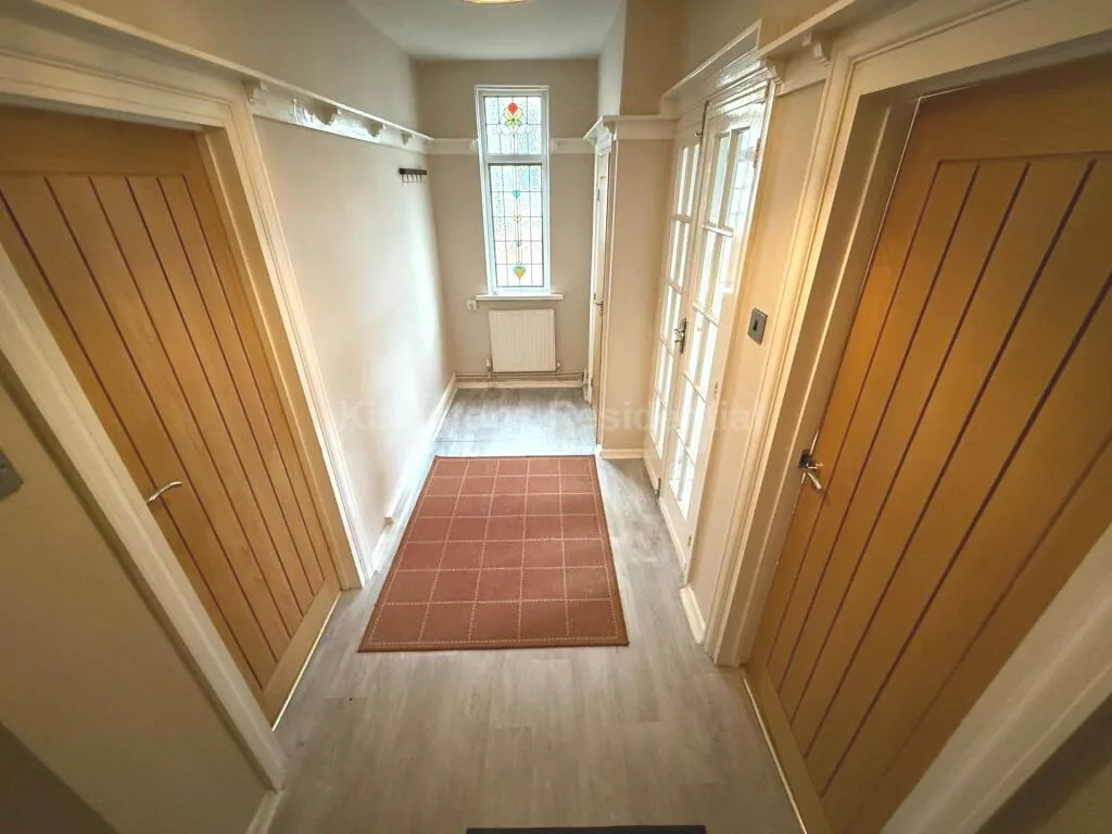 4 bedroom semi-detached house for rent
