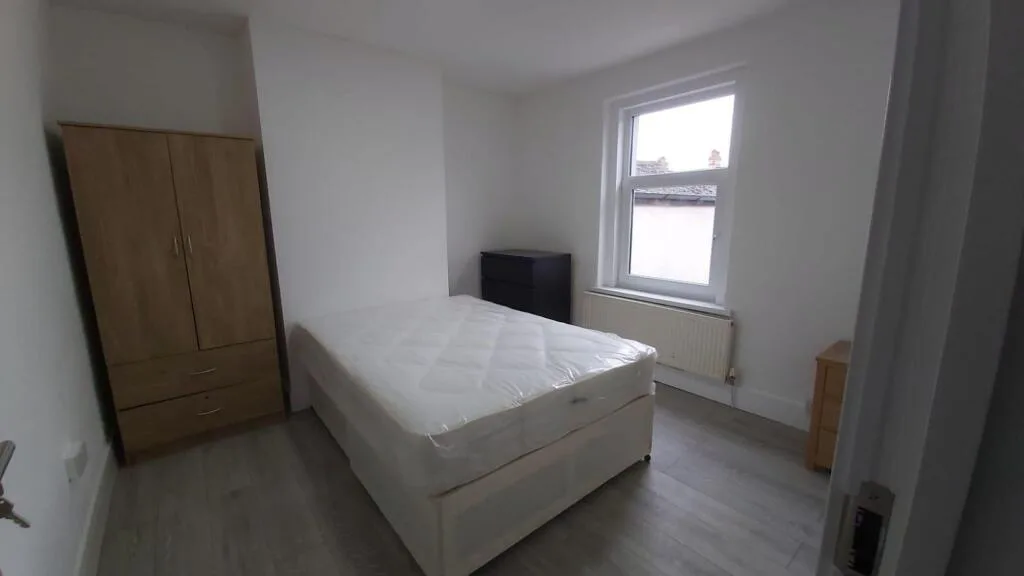4 bedroom terraced house for rent