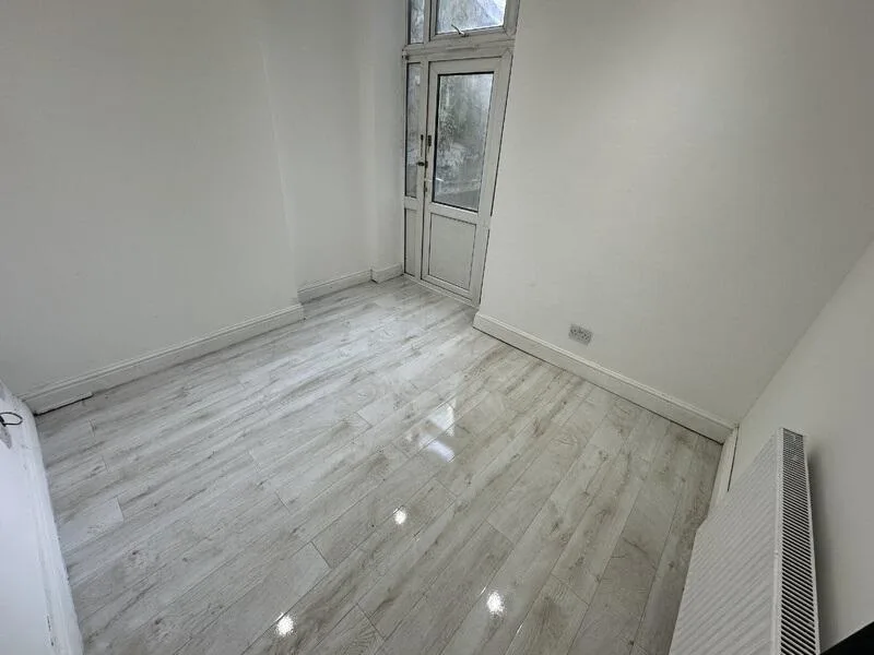 4 bedroom flat for rent