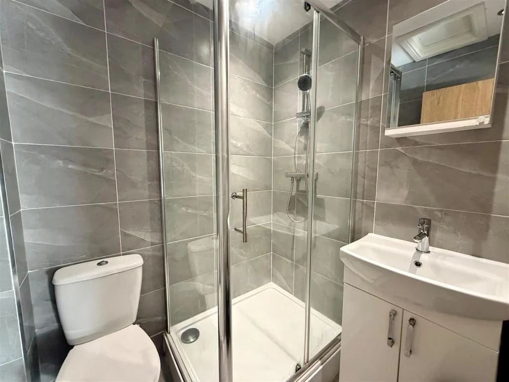 2 bedroom house for rent