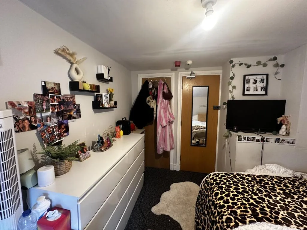 7 bedroom house for rent