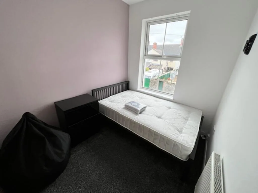 4 bedroom flat for rent