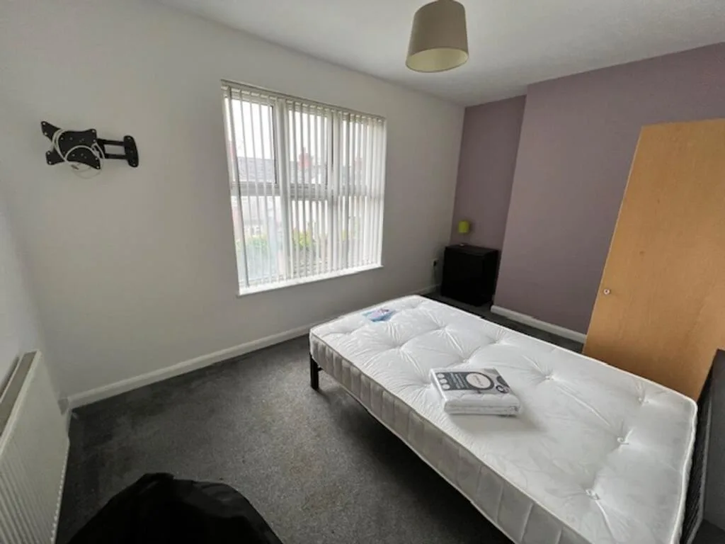 4 bedroom flat for rent