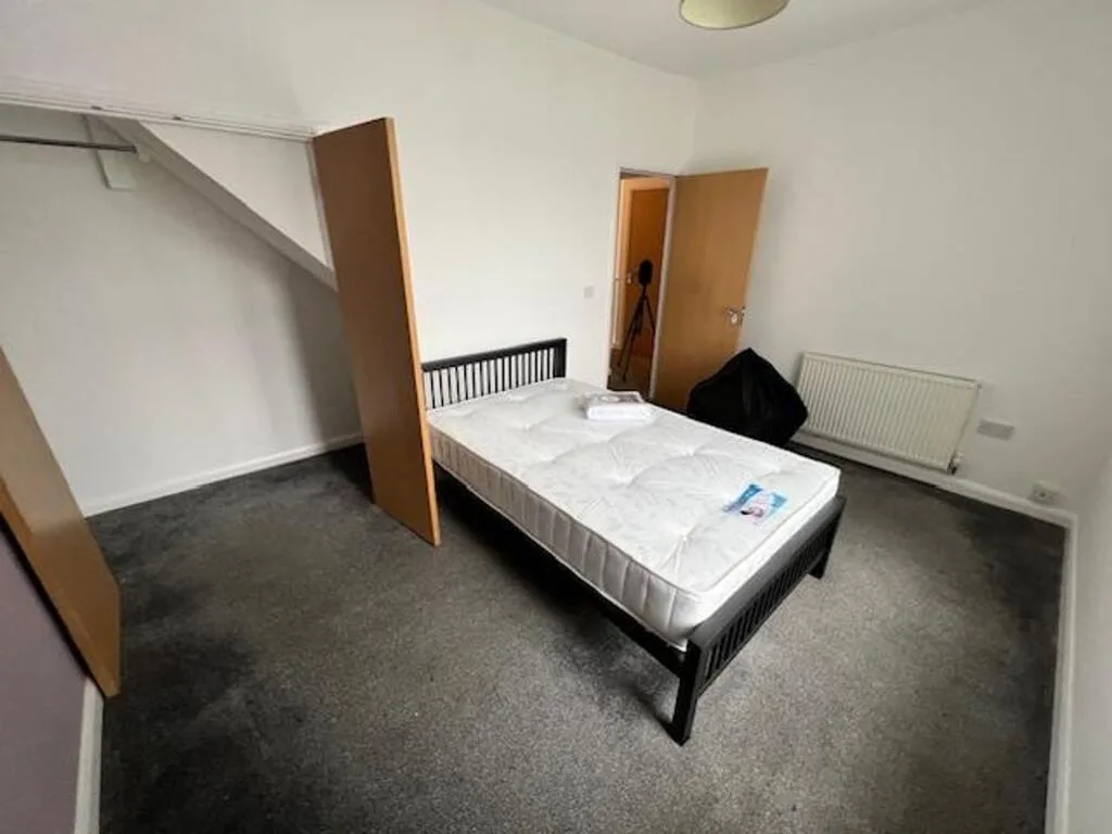 4 bedroom flat for rent