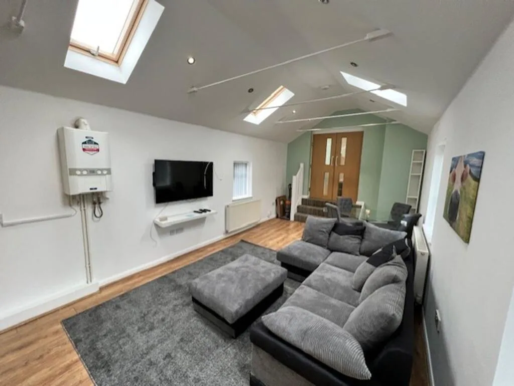 4 bedroom flat for rent