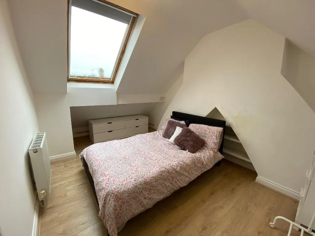 6 bedroom terraced house for rent