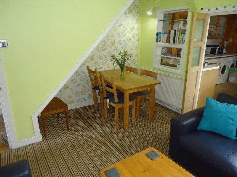 4 bedroom terraced house for rent