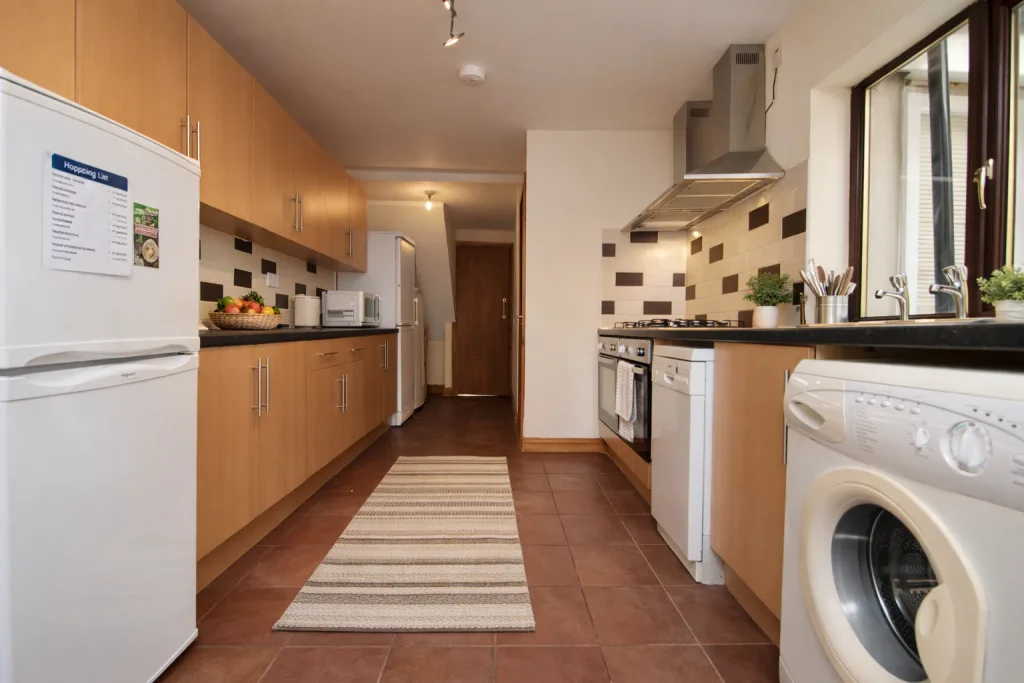 9 bedroom house for rent