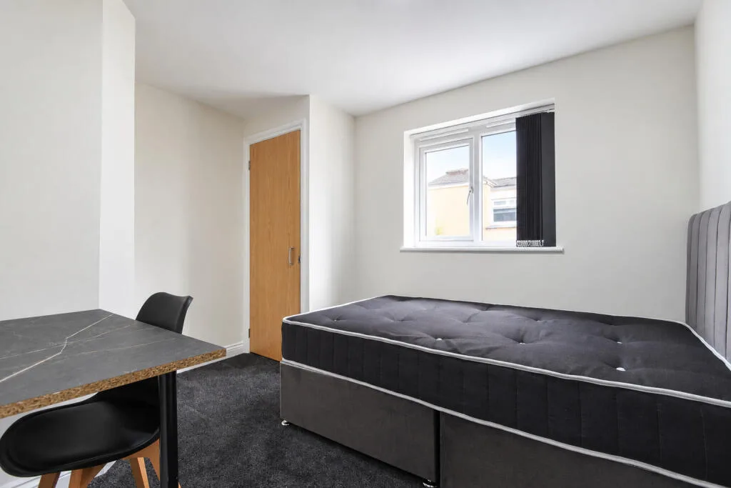 8 bedroom house for rent