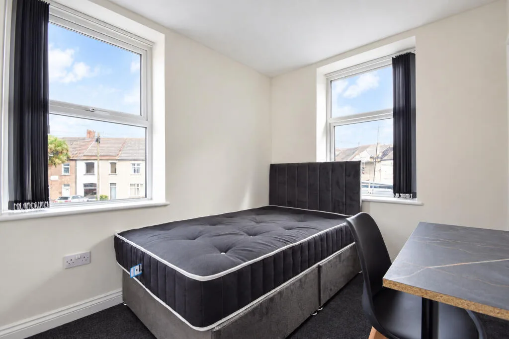 8 bedroom house for rent