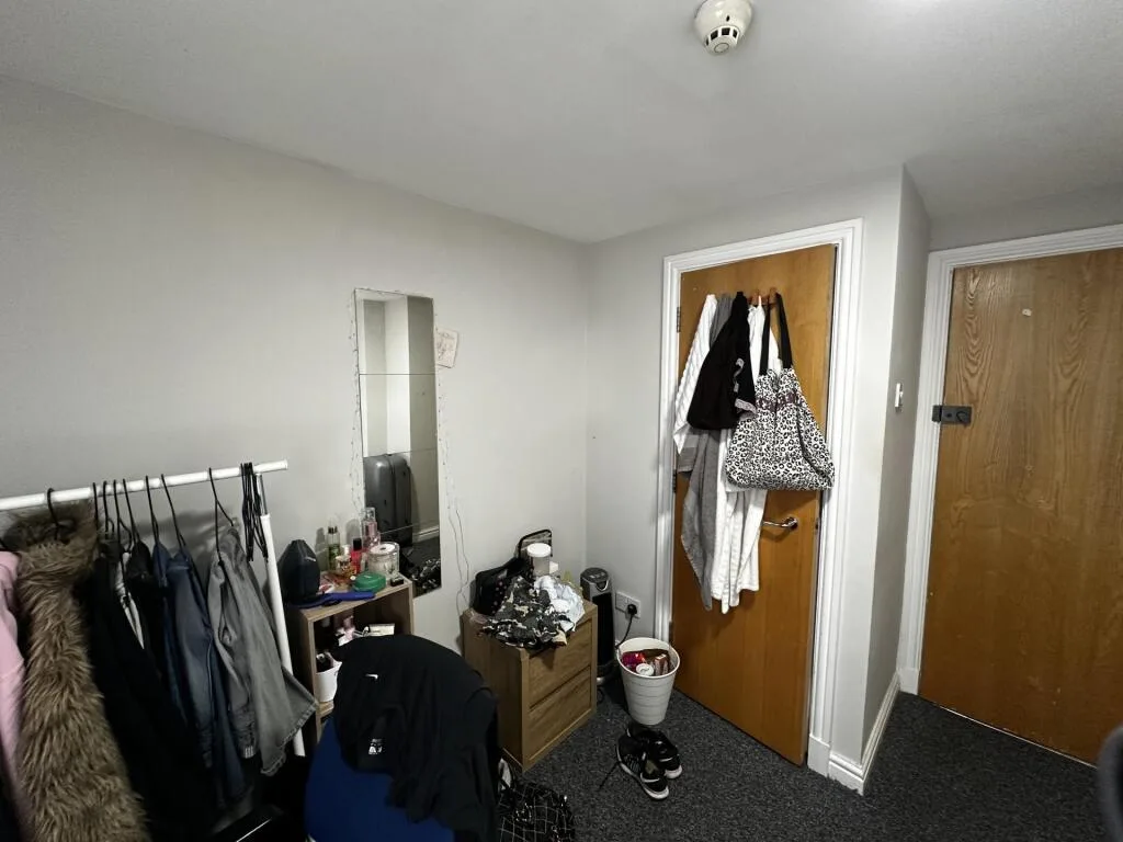 7 bedroom house for rent