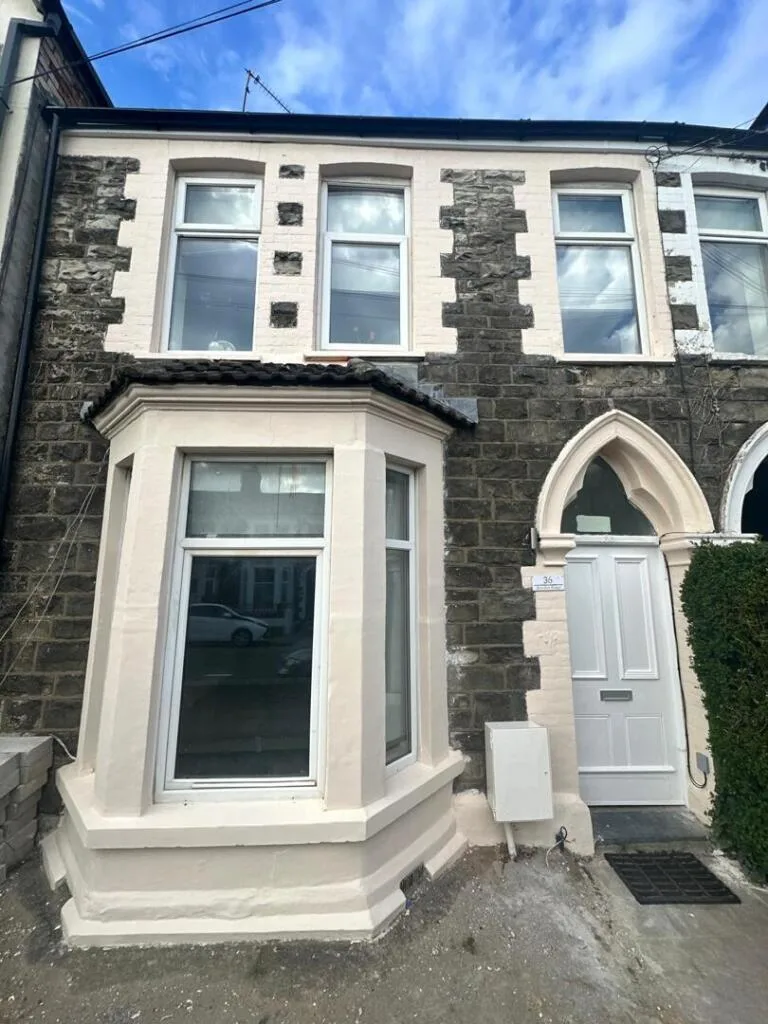 5 bedroom terraced house for rent
