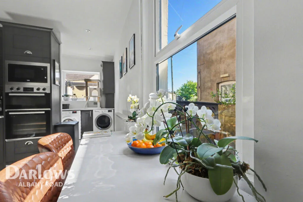 4 bedroom terraced house for rent