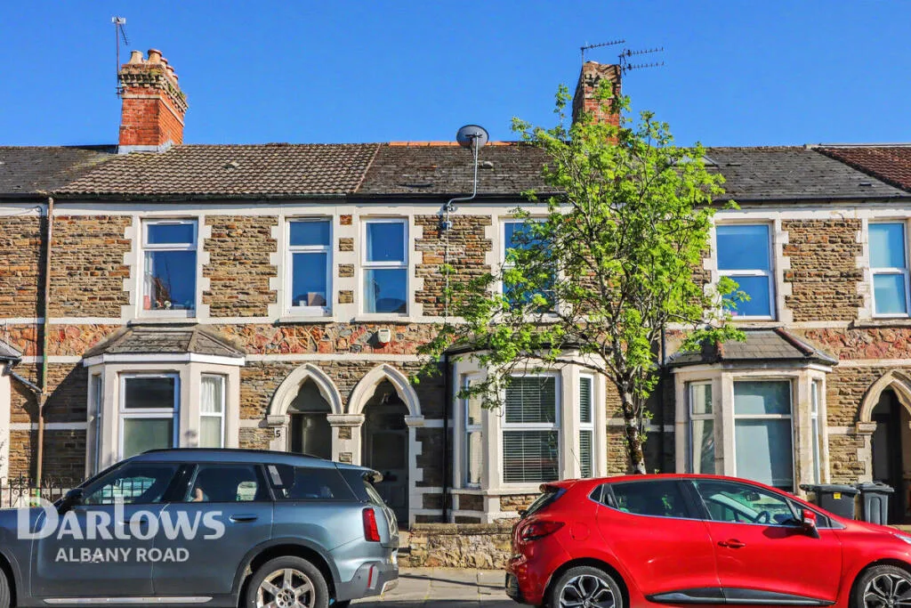 4 bedroom terraced house for rent
