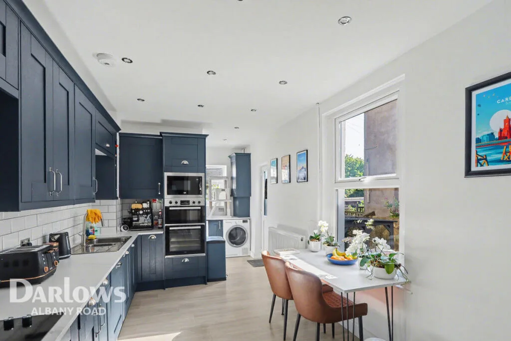 4 bedroom terraced house for rent