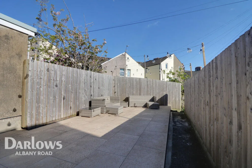 4 bedroom terraced house for rent