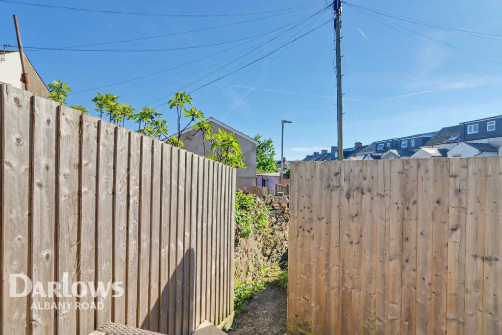 4 bedroom terraced house for rent