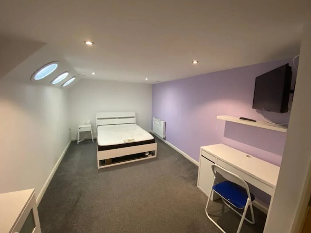 4 bedroom flat for rent