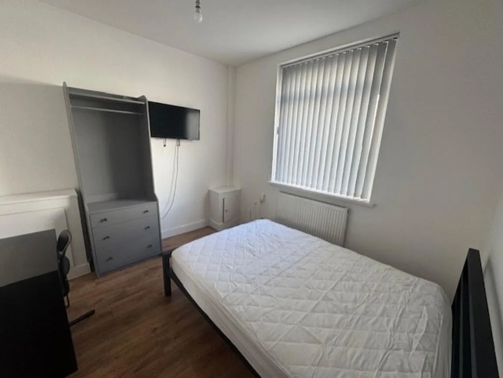 5 bedroom house for rent
