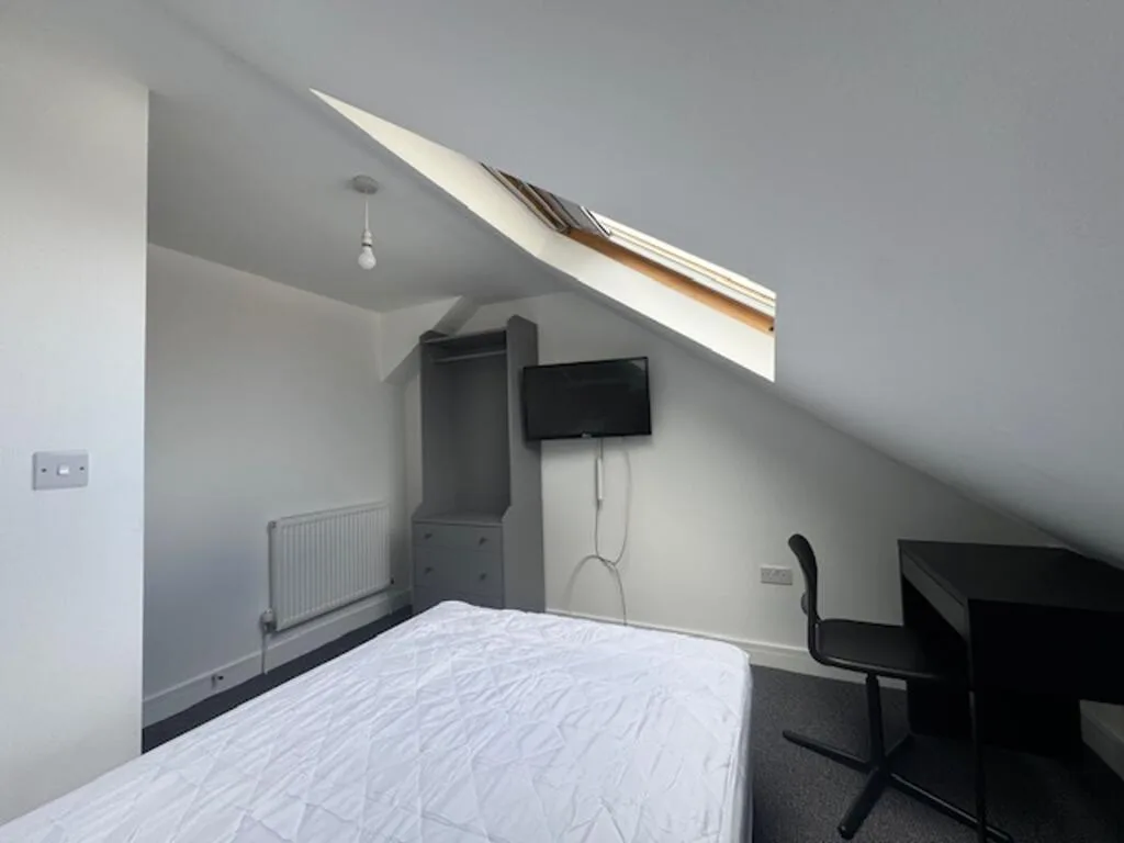 5 bedroom house for rent