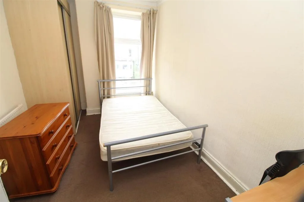 4 bedroom flat for rent