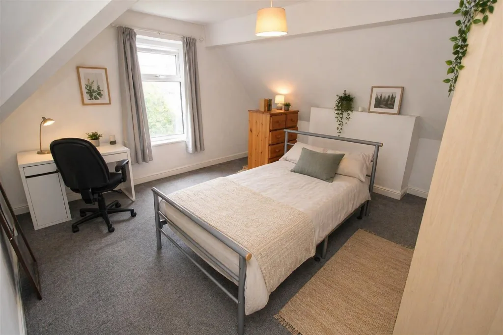 4 bedroom flat for rent