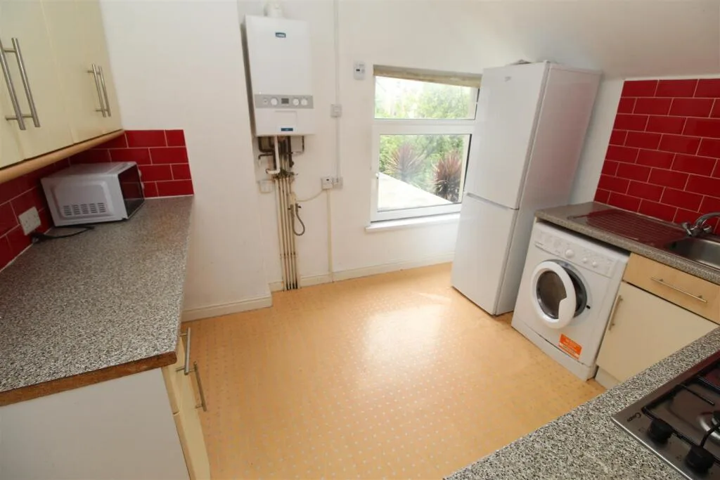 4 bedroom flat for rent