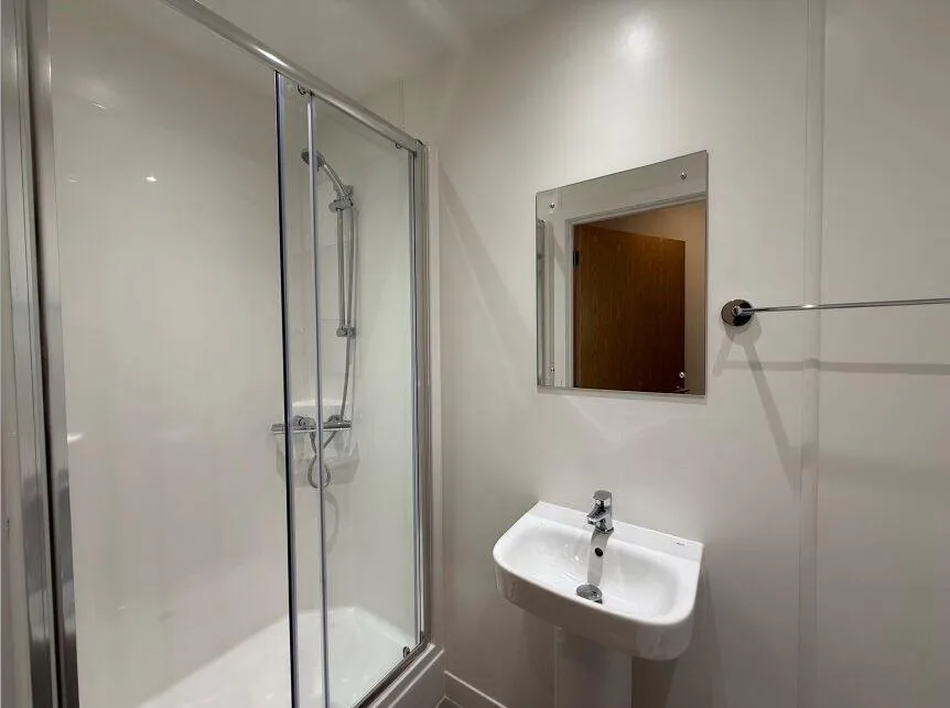 1 bedroom house share for rent