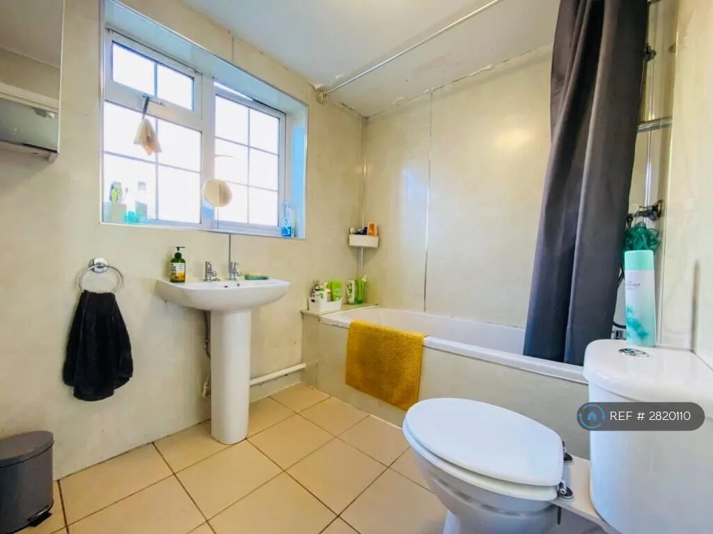 4 bedroom terraced house for rent