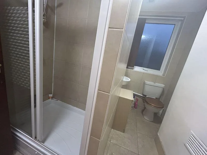 4 bedroom house of multiple occupation for rent