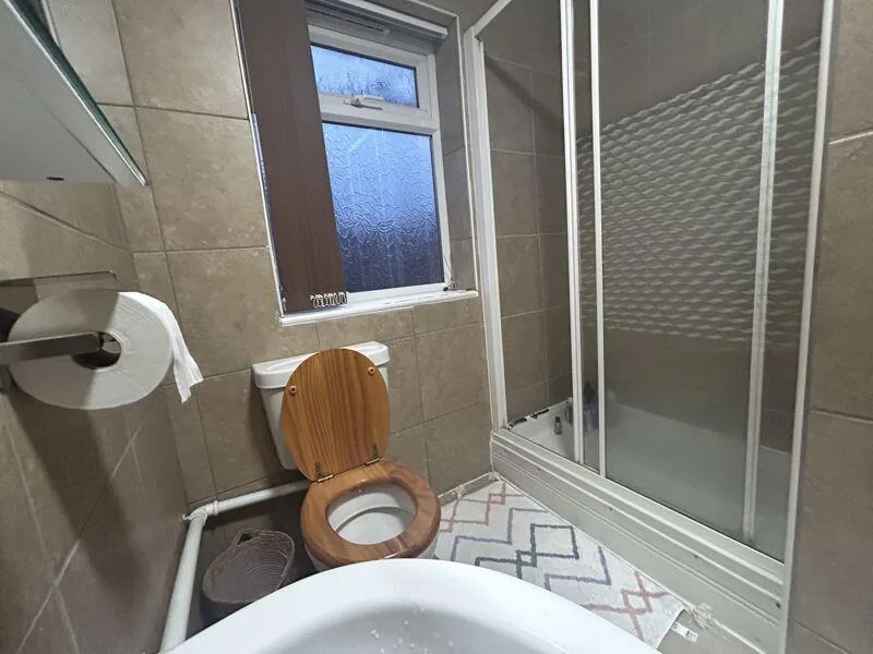 4 bedroom house of multiple occupation for rent