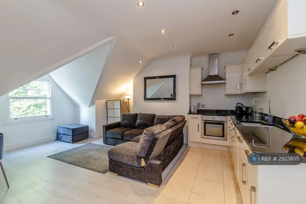 2 bedroom flat for rent