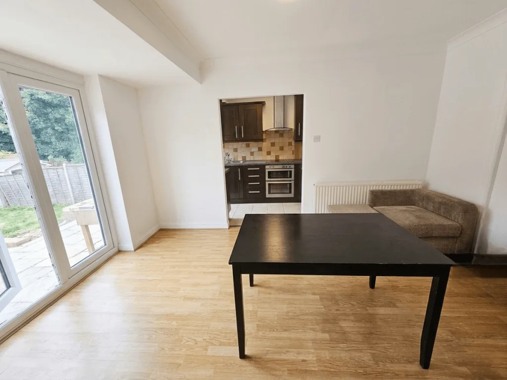 1 bedroom semi-detached house for rent