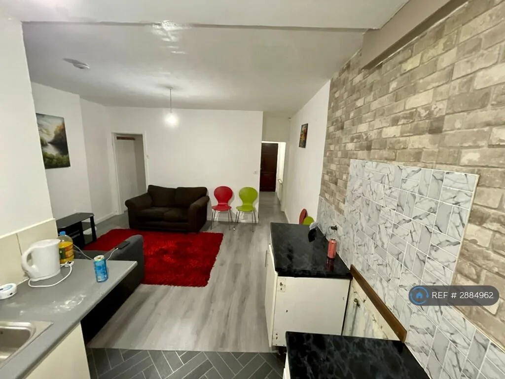 1 bedroom house share for rent
