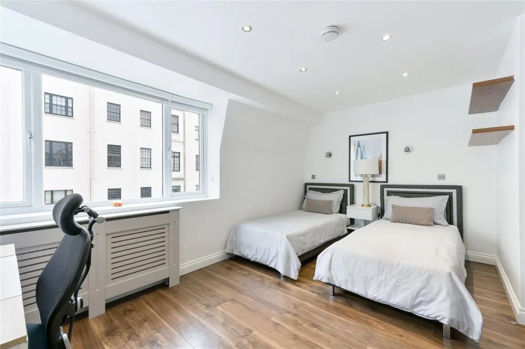 4 bedroom terraced house for rent