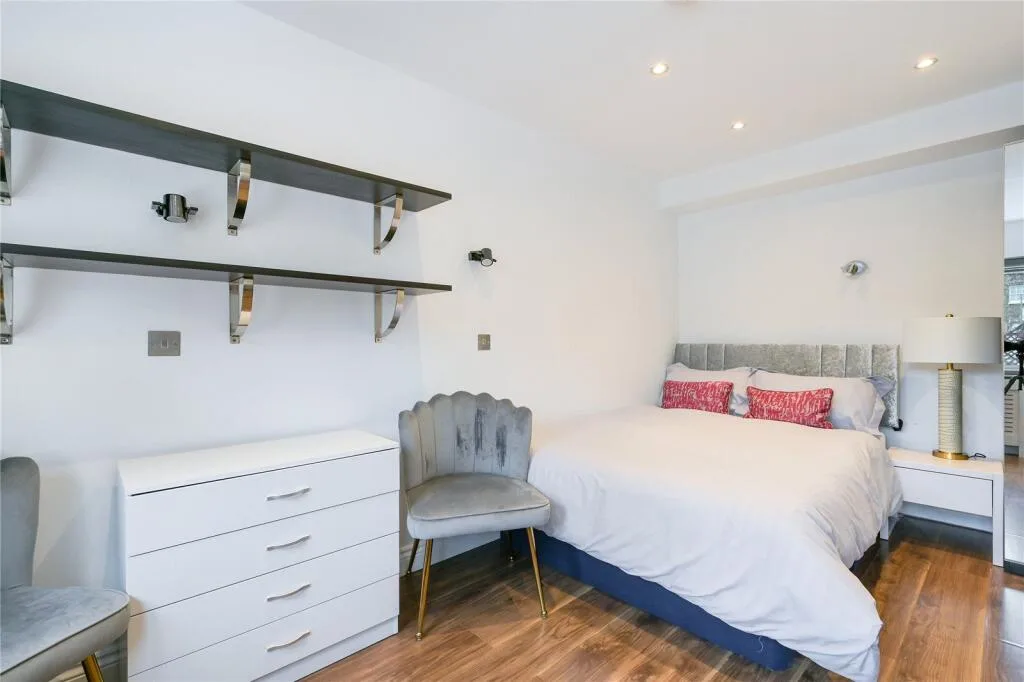 4 bedroom terraced house for rent