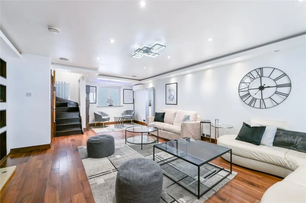 4 bedroom terraced house for rent