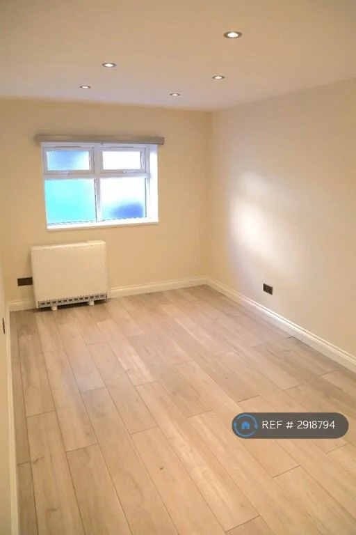 2 bedroom bungalow for rent