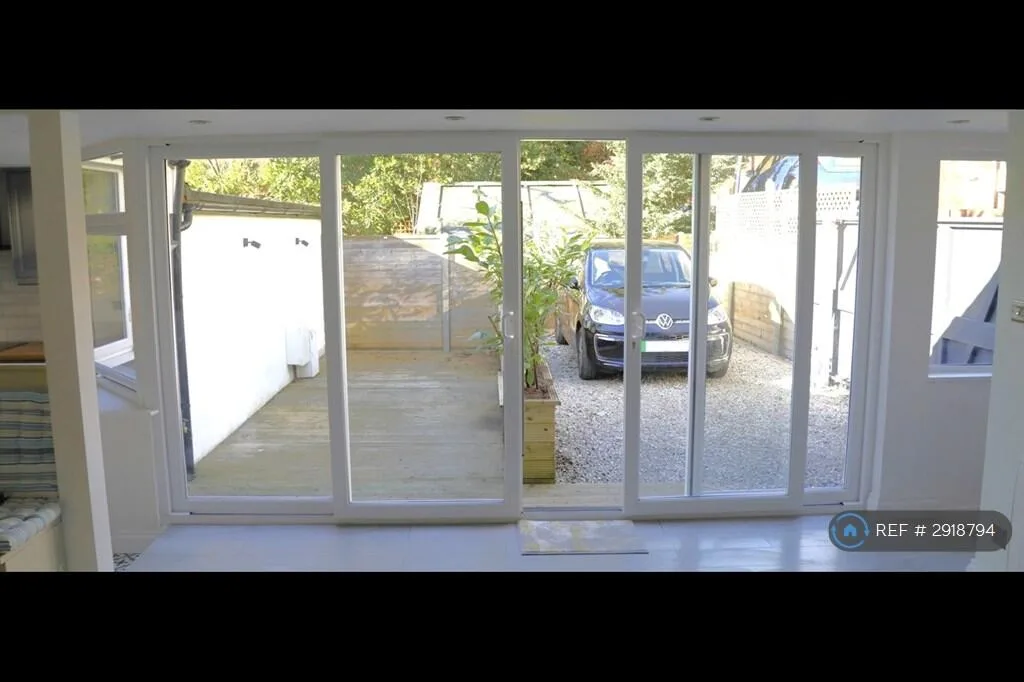 2 bedroom bungalow for rent