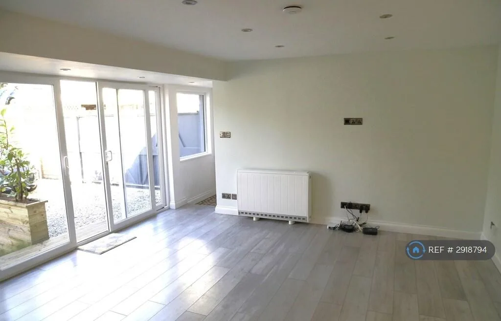 2 bedroom bungalow for rent