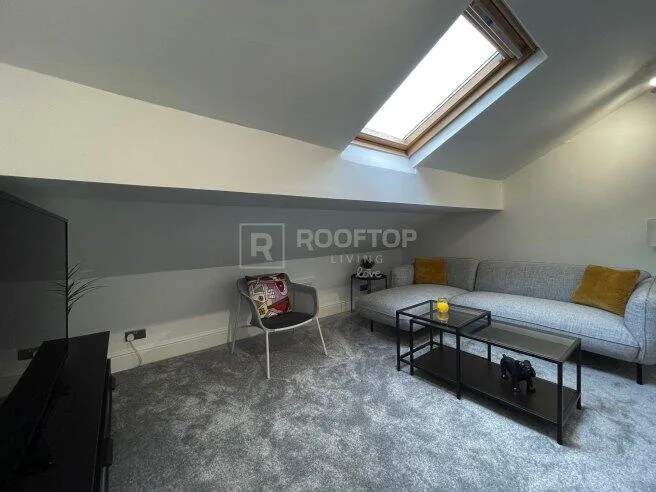 1 bedroom house share for rent