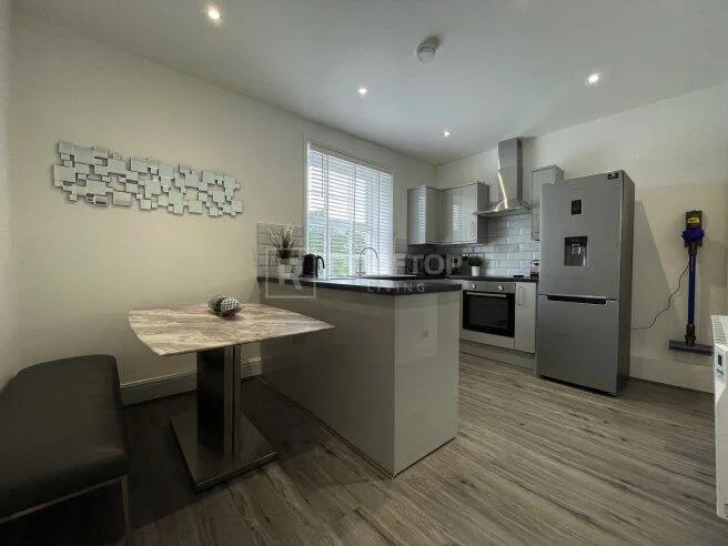 1 bedroom house share for rent