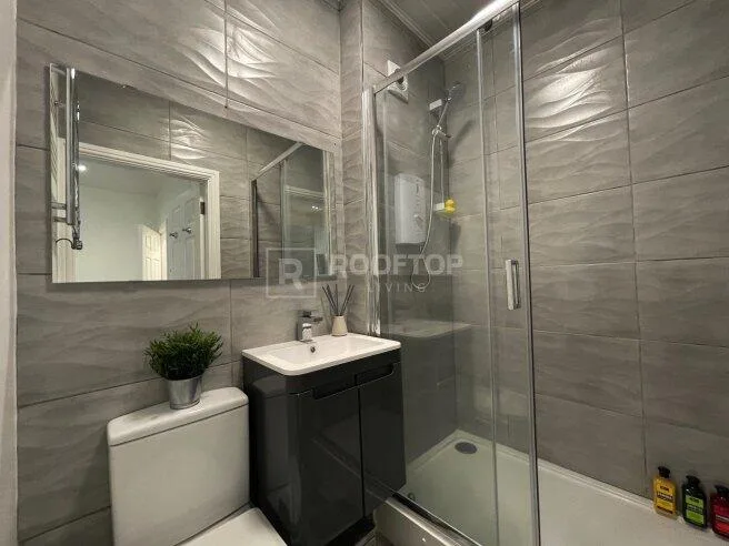 1 bedroom house share for rent
